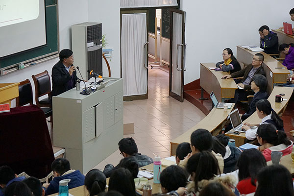 华东神学院举行第二期“校友分享与访谈”活动 华东神学院举行第二期“校友分享与访谈”活动