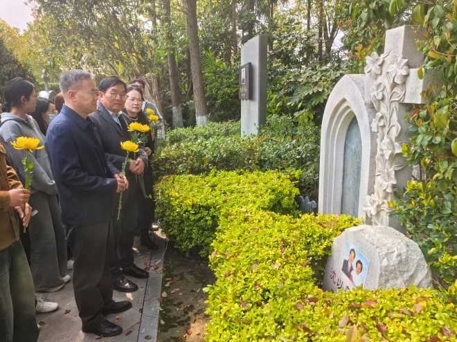 ������ѧԺʦ��Ϊ��ҫ�ڵȻ�����ǰ����ɨĹ